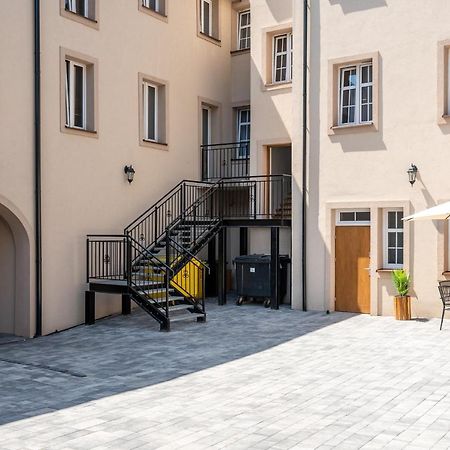 Central Platinum Apartments 7 リブニク エクステリア 写真