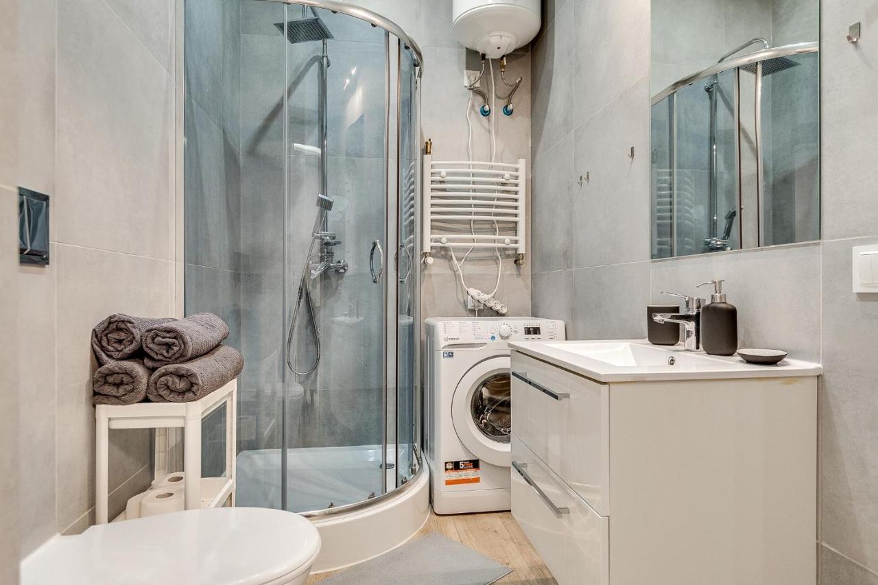 Central Platinum Apartments 7 リブニク エクステリア 写真