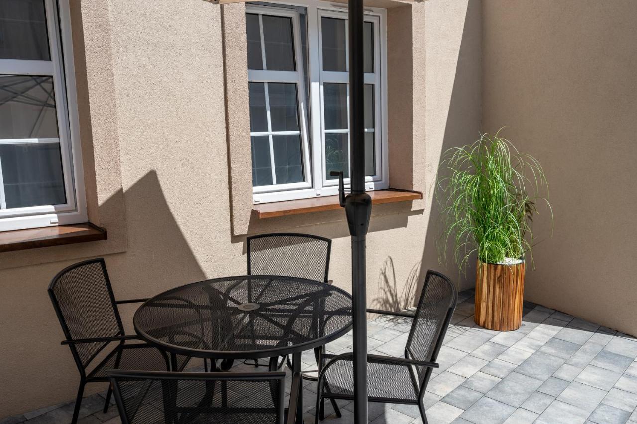 Central Platinum Apartments 7 リブニク エクステリア 写真