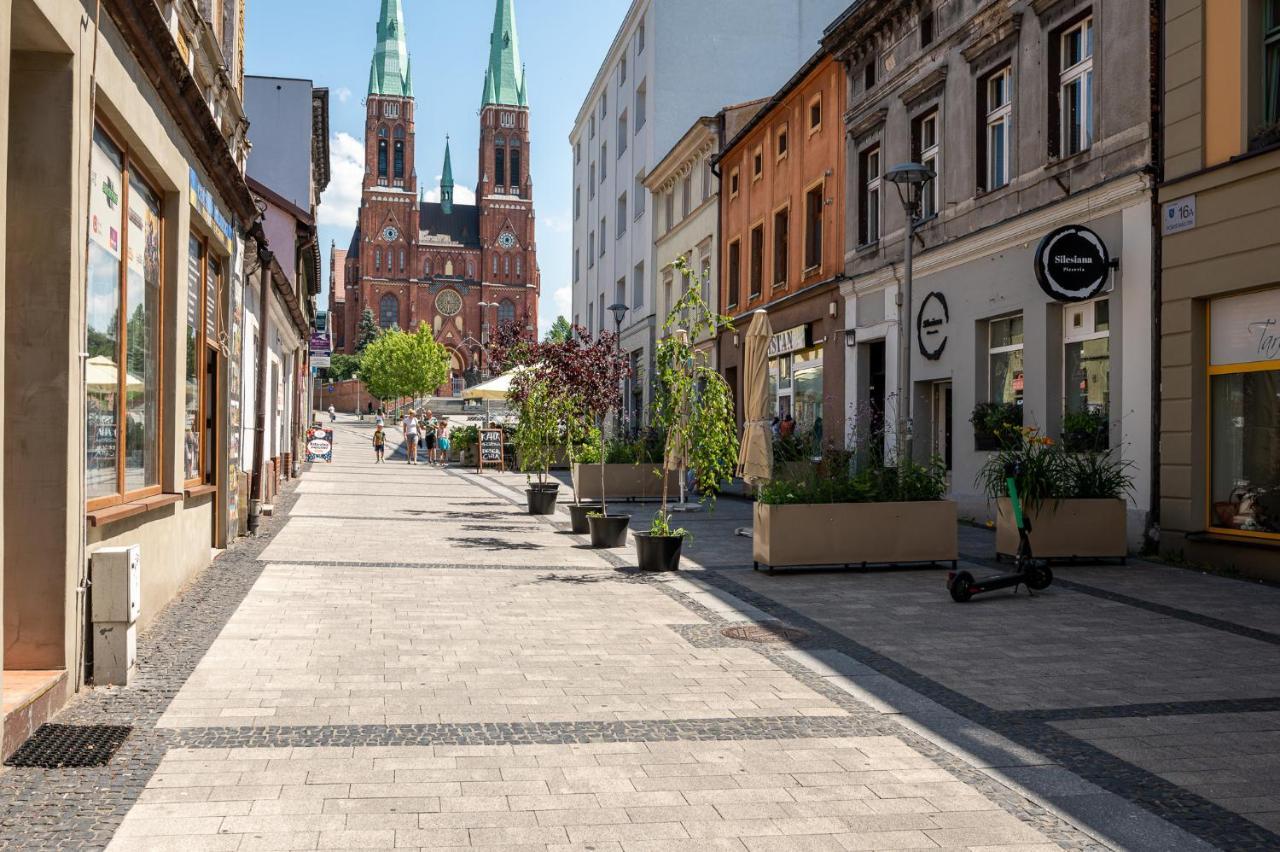 Central Platinum Apartments 7 リブニク エクステリア 写真